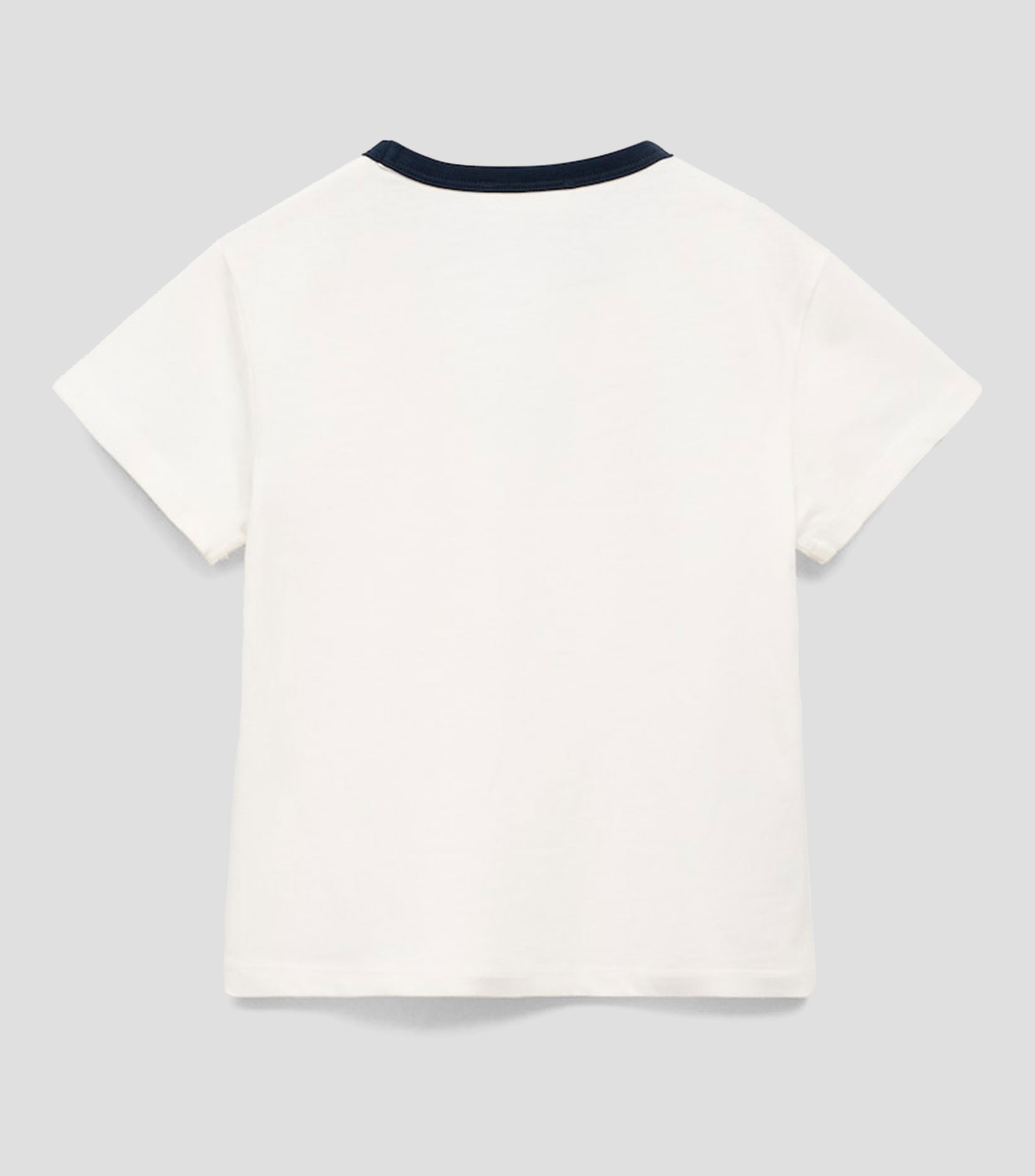 Playera con tipografia bordada Nina